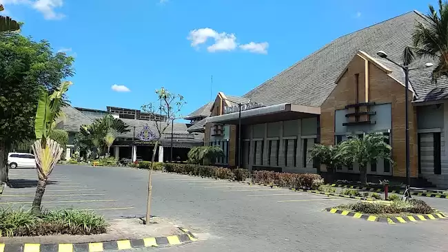 Crown Victoria Hotel Tulungagung