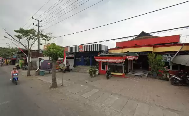 Kolam Renang Prisma Tulungagung