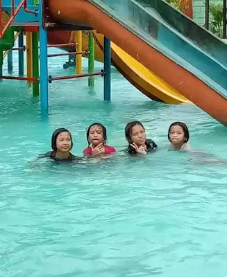 Kolam Renang Tirta Mutiara Ngantru Tulungagung