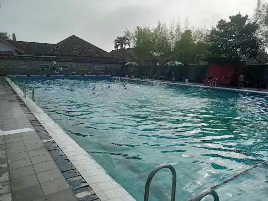 Kolam Renang Vidia Tirta Tulungagung