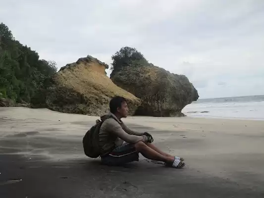 Pantai Kelinci Tulungagung