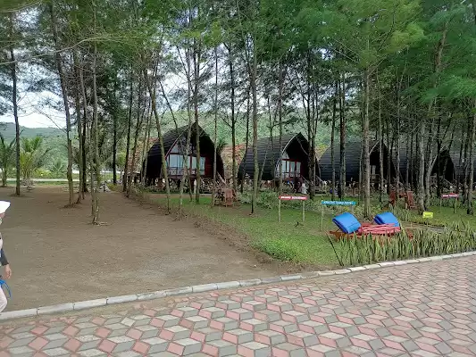 Pantai Midodaren Tulungagung