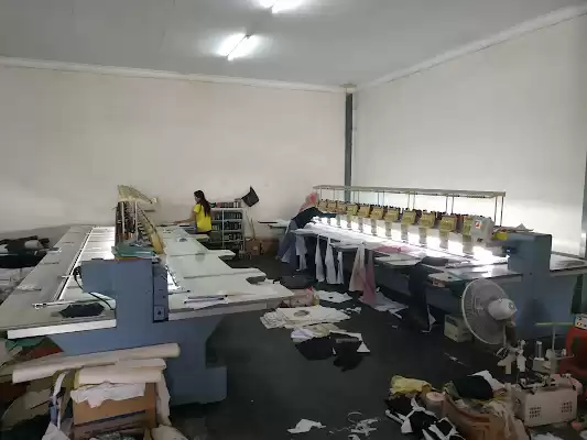 Helmi Busana Muslim Tulungagung