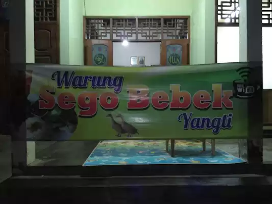 Warung Sego Bebek Yangti Tulungagung