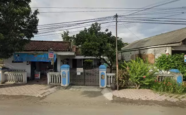 Makan Bersama Rekan Kerja Di Plosokandang Tulungagung