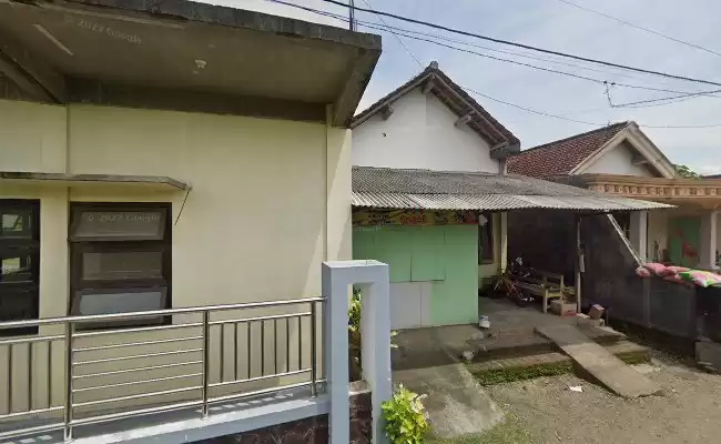 Bakul Jajan Y & R Snack Tulungagung